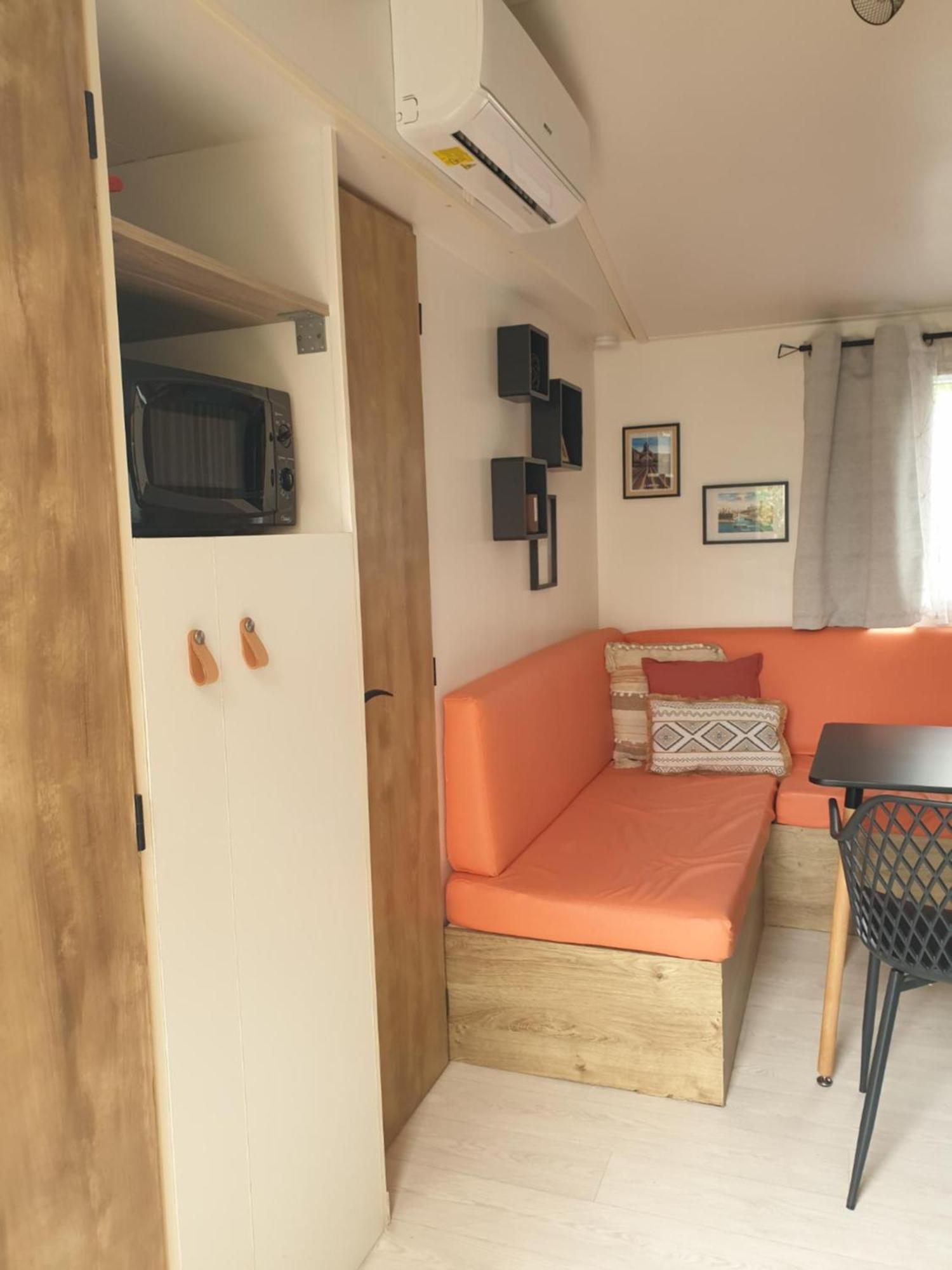 Camping Domaine Des Iscles La Roque-d'Antheron Luaran gambar